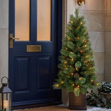 Cashmere Pine 4.5ft Potted Tree With Warm White LEDs