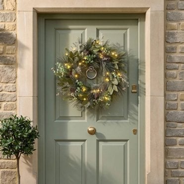 Mistletoe Pine 26" Wreath With Warm White LEDs