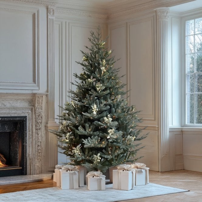 BOSK Mistletoe Spruce Christmas Tree