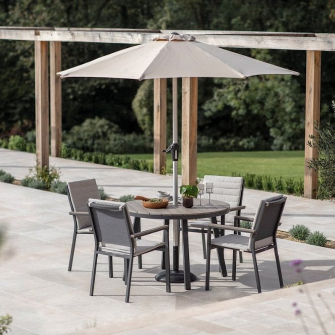 Bramblecrest Zurich 4 Seat Round Tree-Free Dining Set
