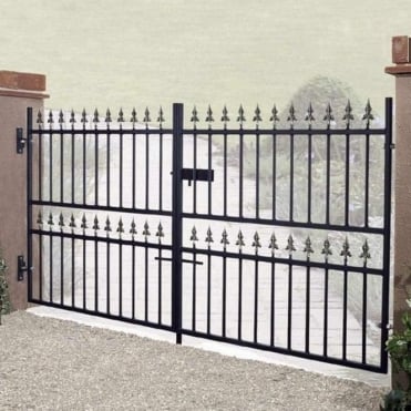 Corfe Premium Spear Top Low Double Driveway Gate