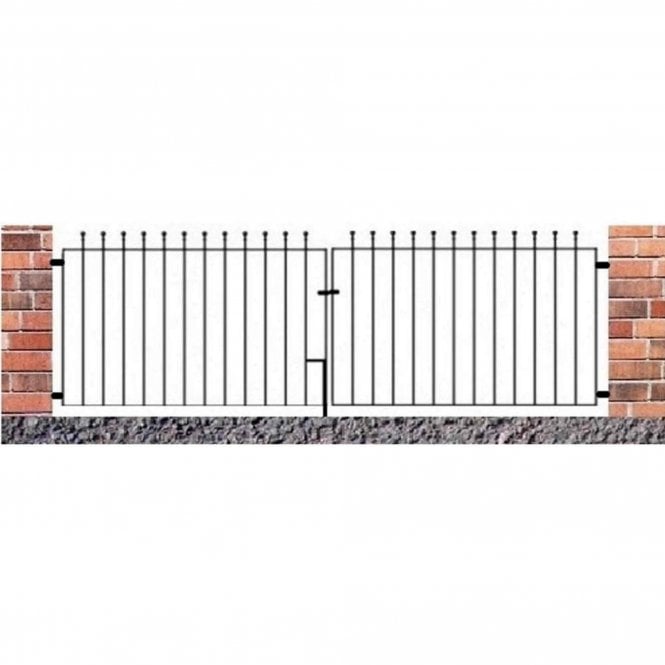 Burbage Manor Ball Top Flat Double Driveway Gate