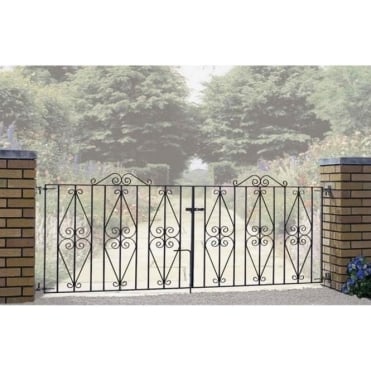 Stirling Scroll Double Driveway Gate
