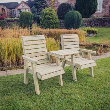 Clover Love Seats With Straight Tray