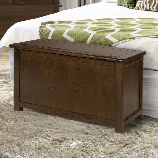 Core Boston Blanket Box