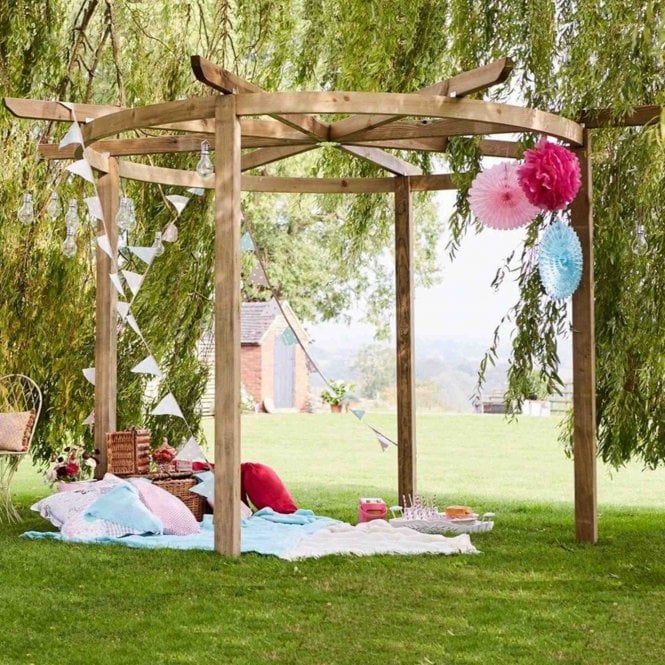 Grange Carousel Pergola