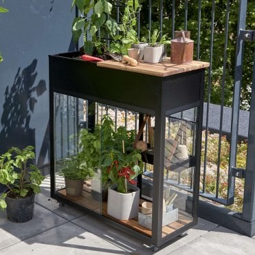 Vertical Greenhouse