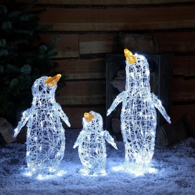 Noma 60cm Penguin Family 160 LEDs Spun Acrylic Christmas Light Decoration